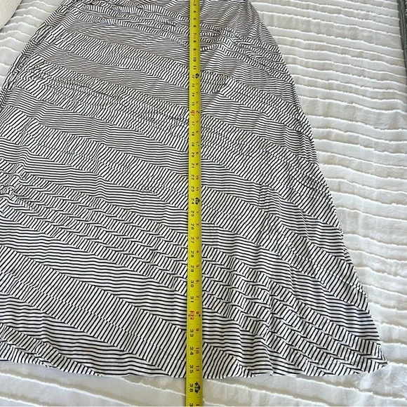Soft Surroundings black white striped ruffle Rosemary pull on skirt size large - Picture 11 of 11